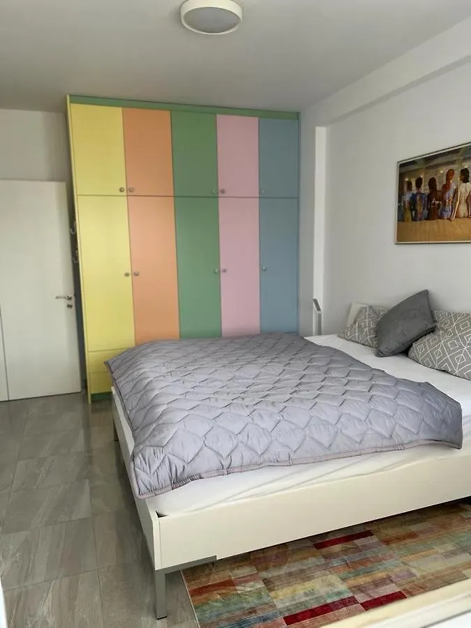White Sidesea View Apartment Sarandë