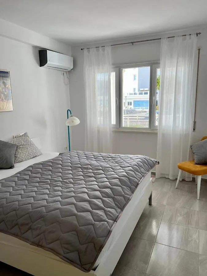 White Sidesea View Apartment Sarandë
