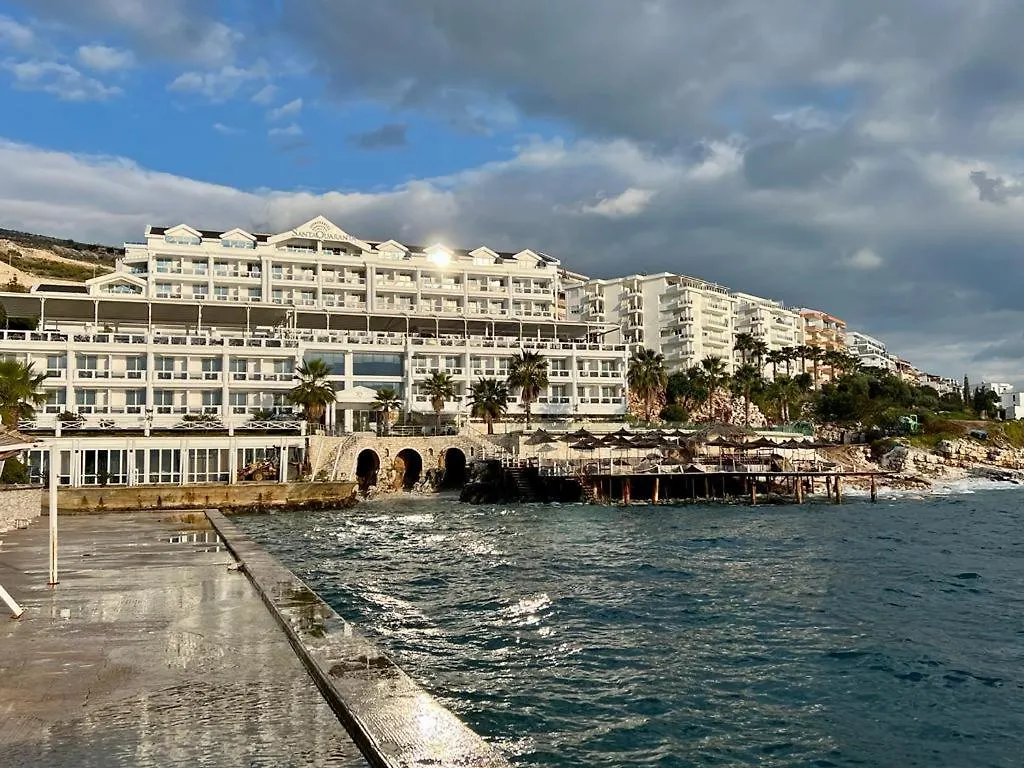White Sidesea View Apartment Sarandë